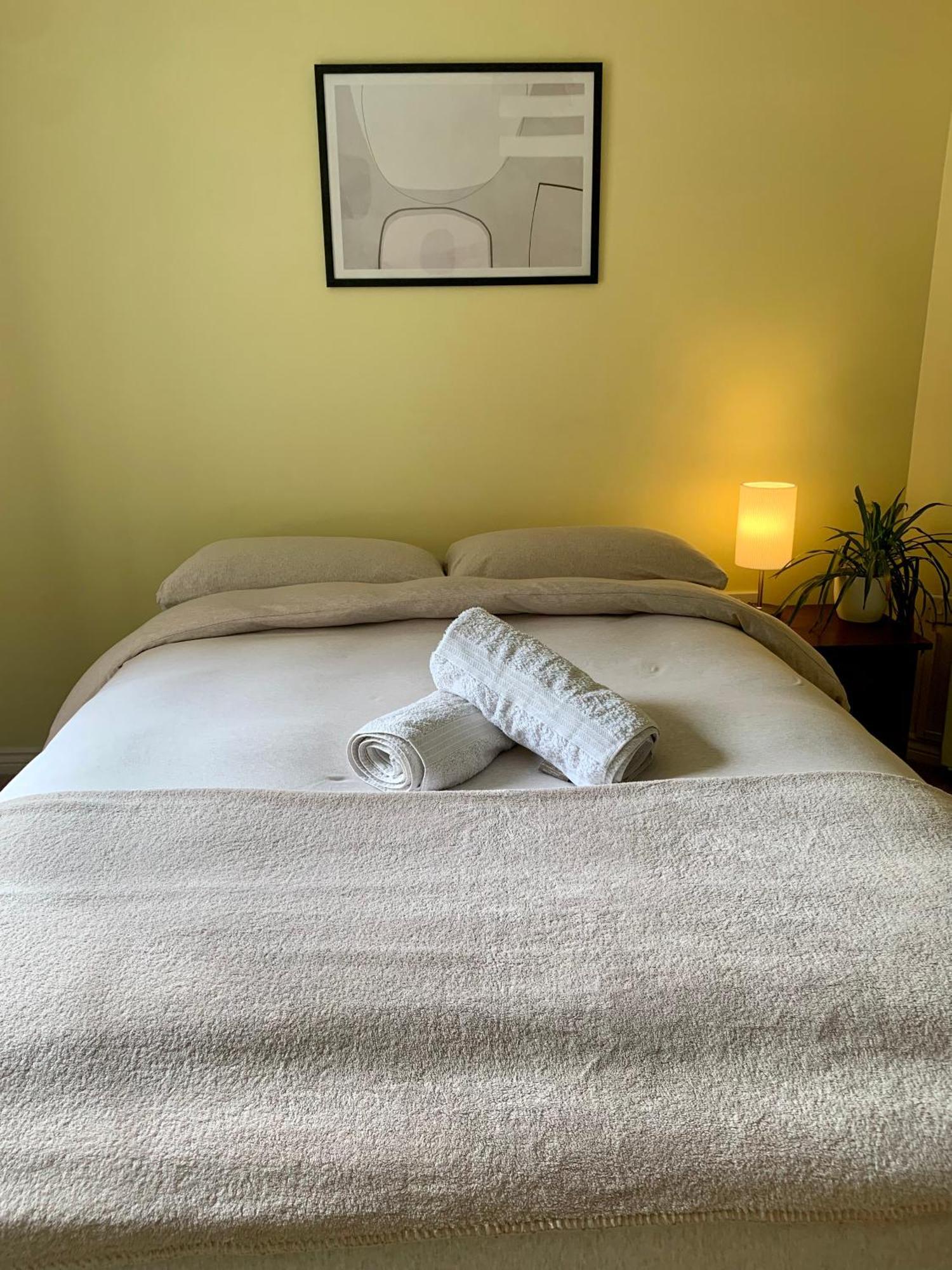 Peaceful Garden View Apt. Close To Apartment London